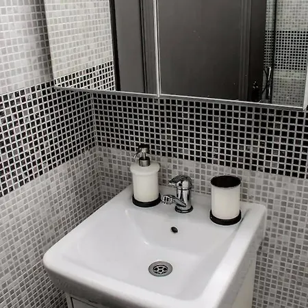 Vatican 9-11 Apartment