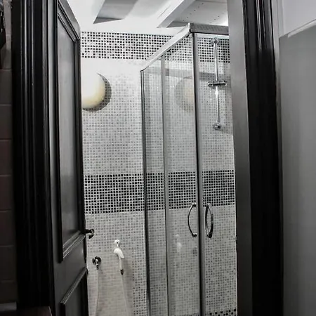 Apartment Vatican 9-11 *